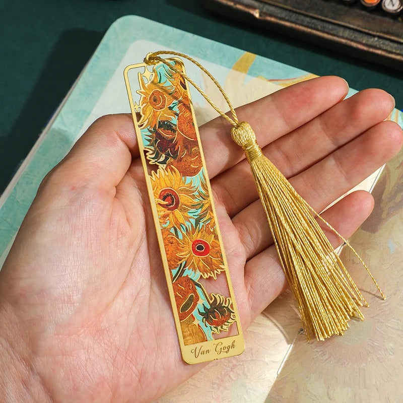 Retro Floral Painting Metal Bookmark Hollow Bronzing Bookmark With Tassel For Book